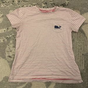 vineyard vines t-shirt